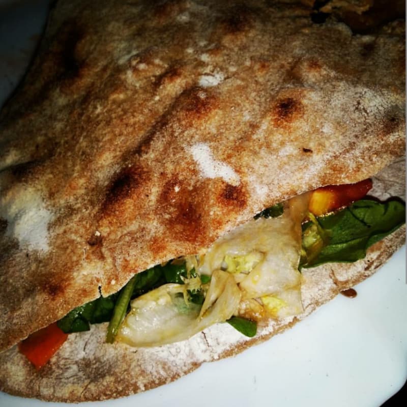 Foto Ricetta of homemade piadina spelled with rich Salad Foto Ricetta of homemade piadina spelled with rich Salad