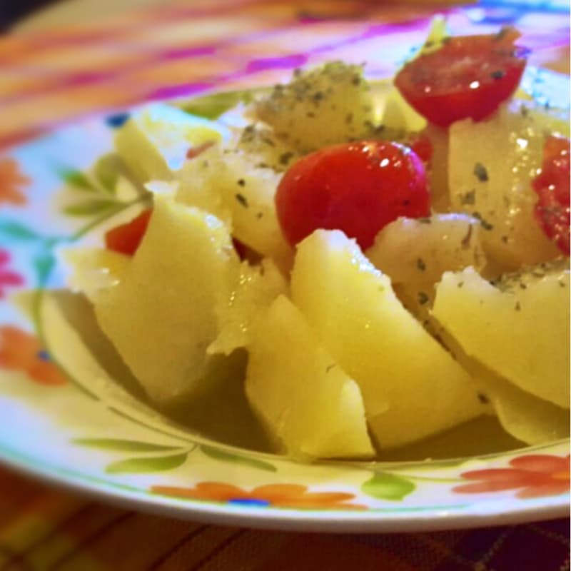 Foto Ricetta Patate lesse pomodori e origano Foto Ricetta Patate lesse pomodori e origano
