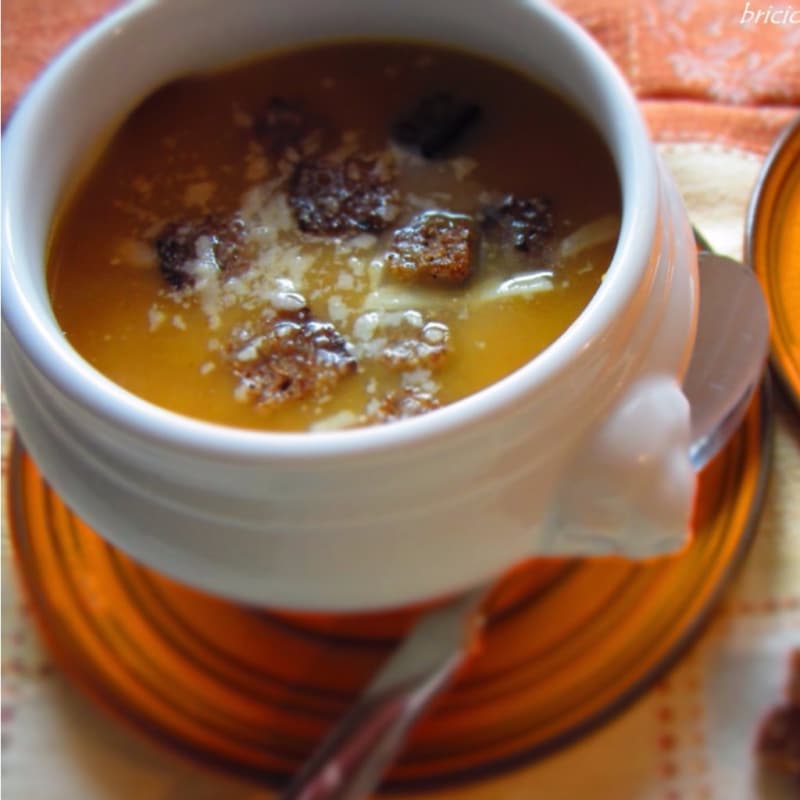 Foto Ricetta Crema di carote e patate con crostini di pane di segale integrale Foto Ricetta Crema di carote e patate con crostini di pane di segale integrale