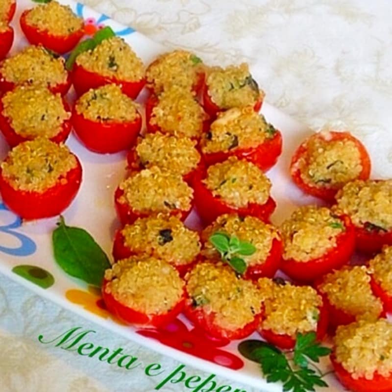 Foto Ricetta Cherry tomatoes stuffed with quinoa Foto Ricetta Cherry tomatoes stuffed with quinoa