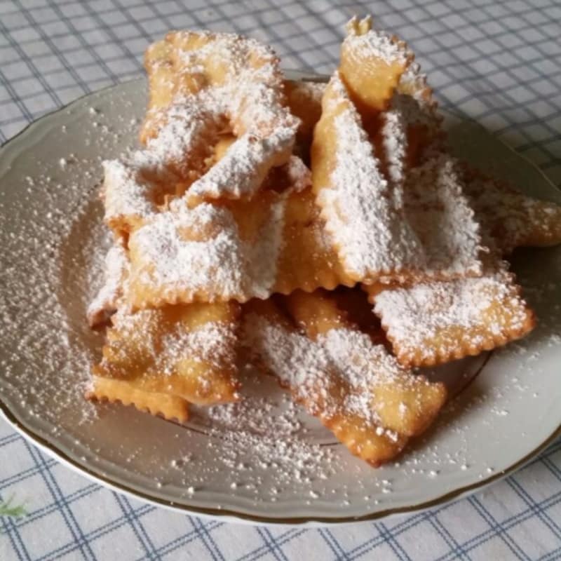 Foto Ricetta Chiacchiere di carnevale Foto Ricetta Chiacchiere di carnevale