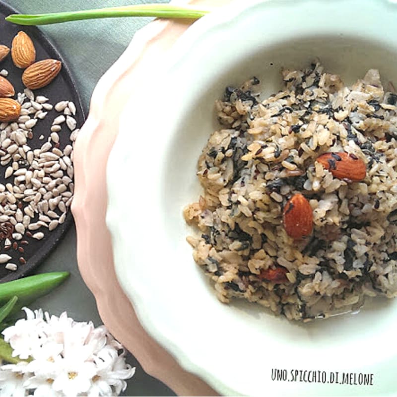 Foto Ricetta Brown rice with roasted and spinach seeds Foto Ricetta Brown rice with roasted and spinach seeds
