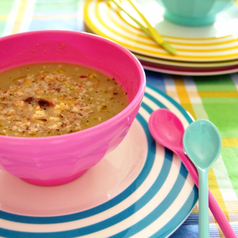Foto Ricetta Summer Onion soup and potatoes with hazelnuts Foto Ricetta Summer Onion soup and potatoes with hazelnuts
