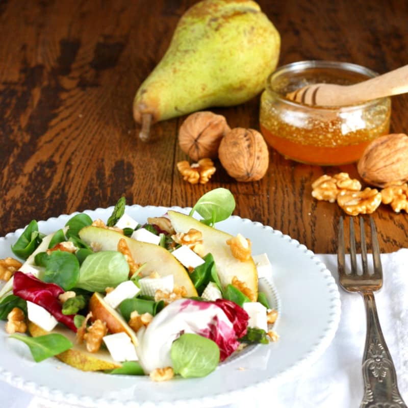Foto Ricetta pear salad, walnuts and asparagus Foto Ricetta pear salad, walnuts and asparagus