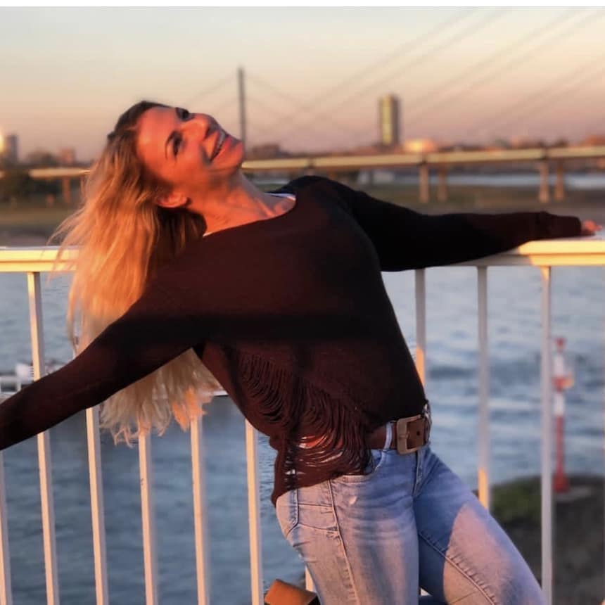 Personal Trainer mit einem Lächeln Personal Trainer mit einem Lächeln
