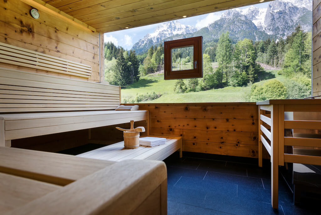 Erkunde die Natur in Österreich Saunen in den Bergen