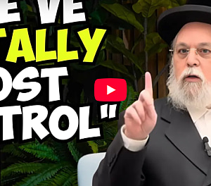 The Hasidic Man with a Money Warning for EVERY Family
