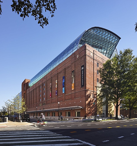 Whose Museum of the Bible Is It?