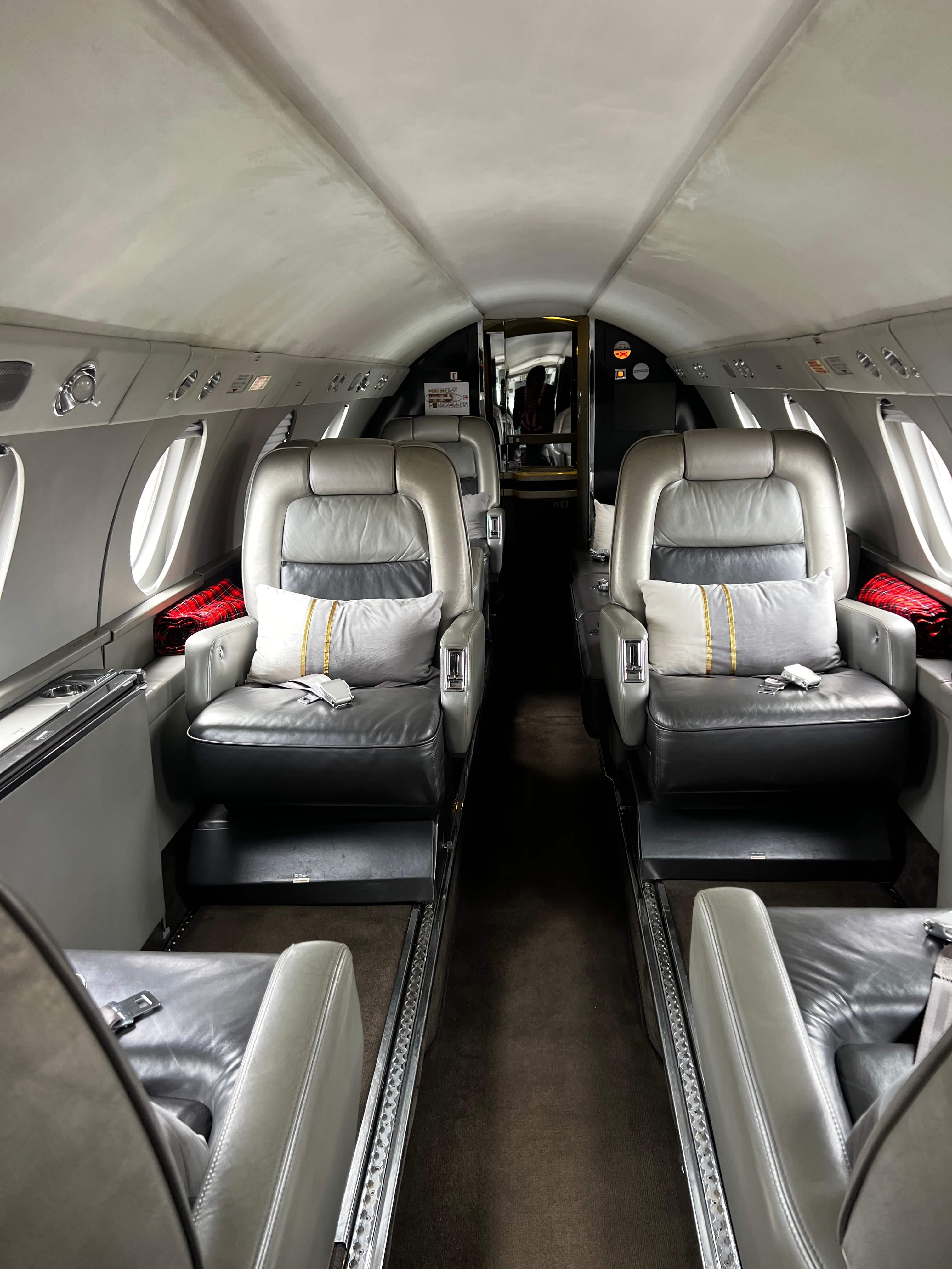 DASSAULT FALCON 200 photo 4