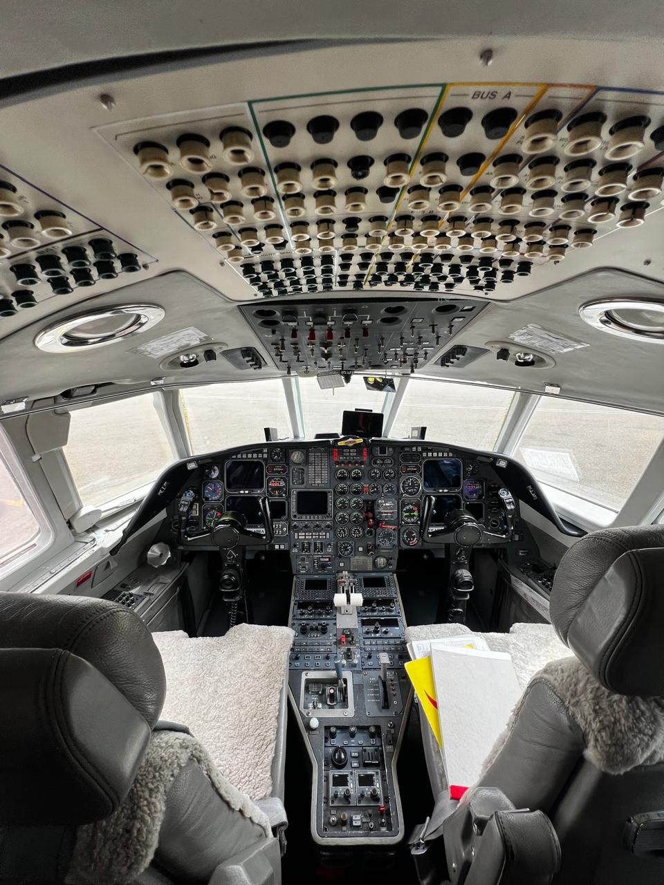 DASSAULT FALCON 200 photo 3