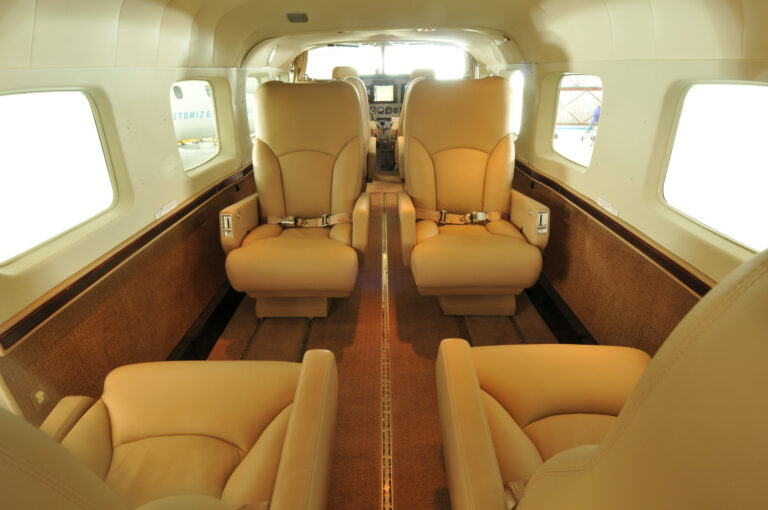 Cessna 208B Grand Caravan photo 4
