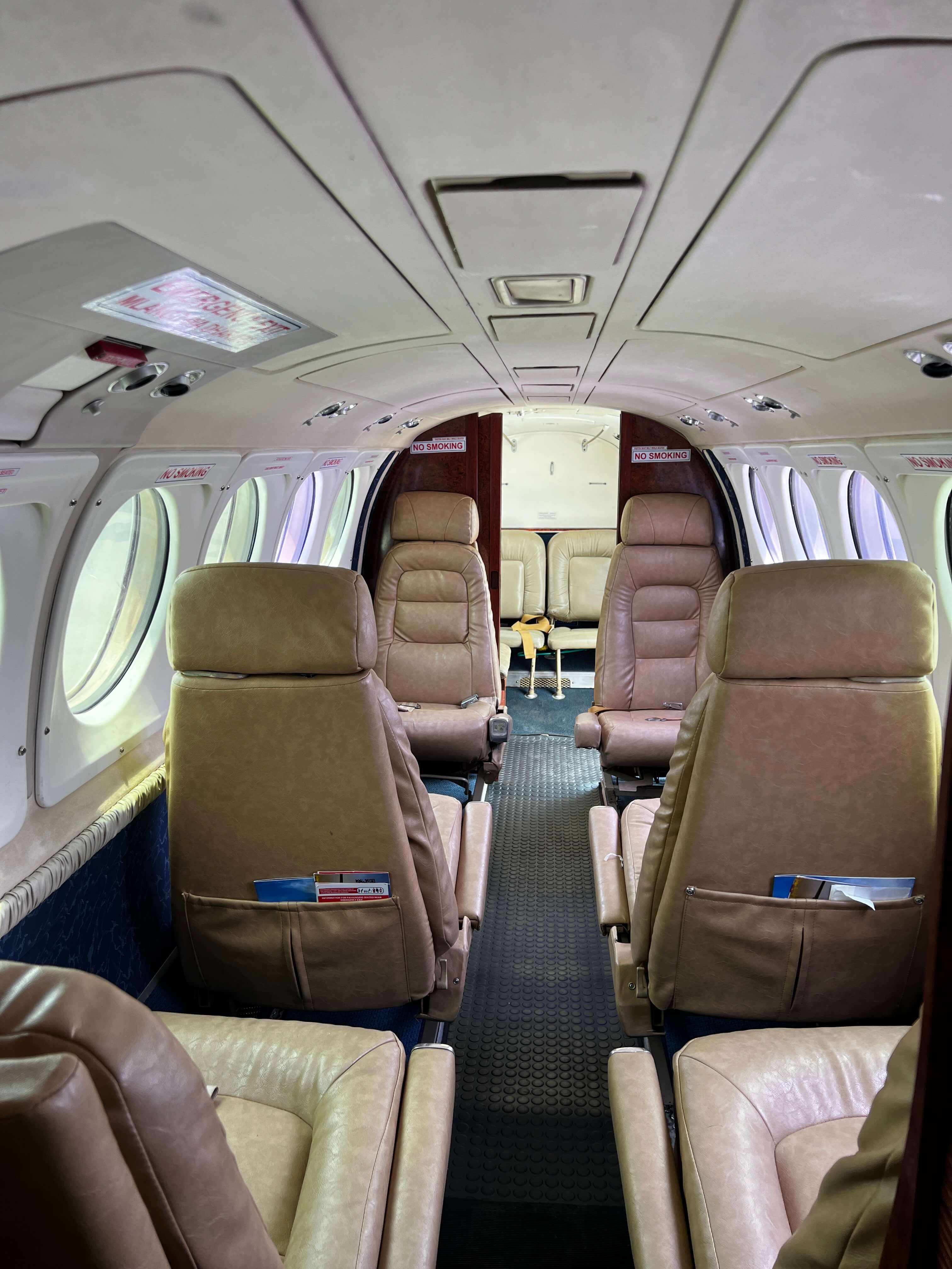 BEECHCRAFT KING AIR B200 VVIP photo 5