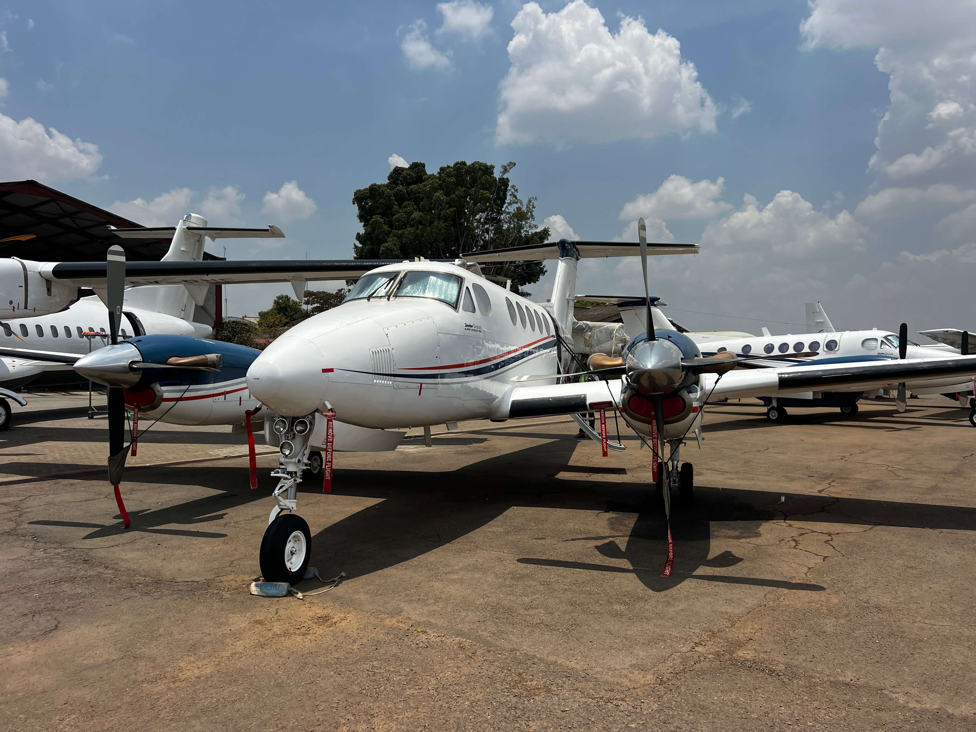 BEECHCRAFT KING AIR B200 VVIP photo 2