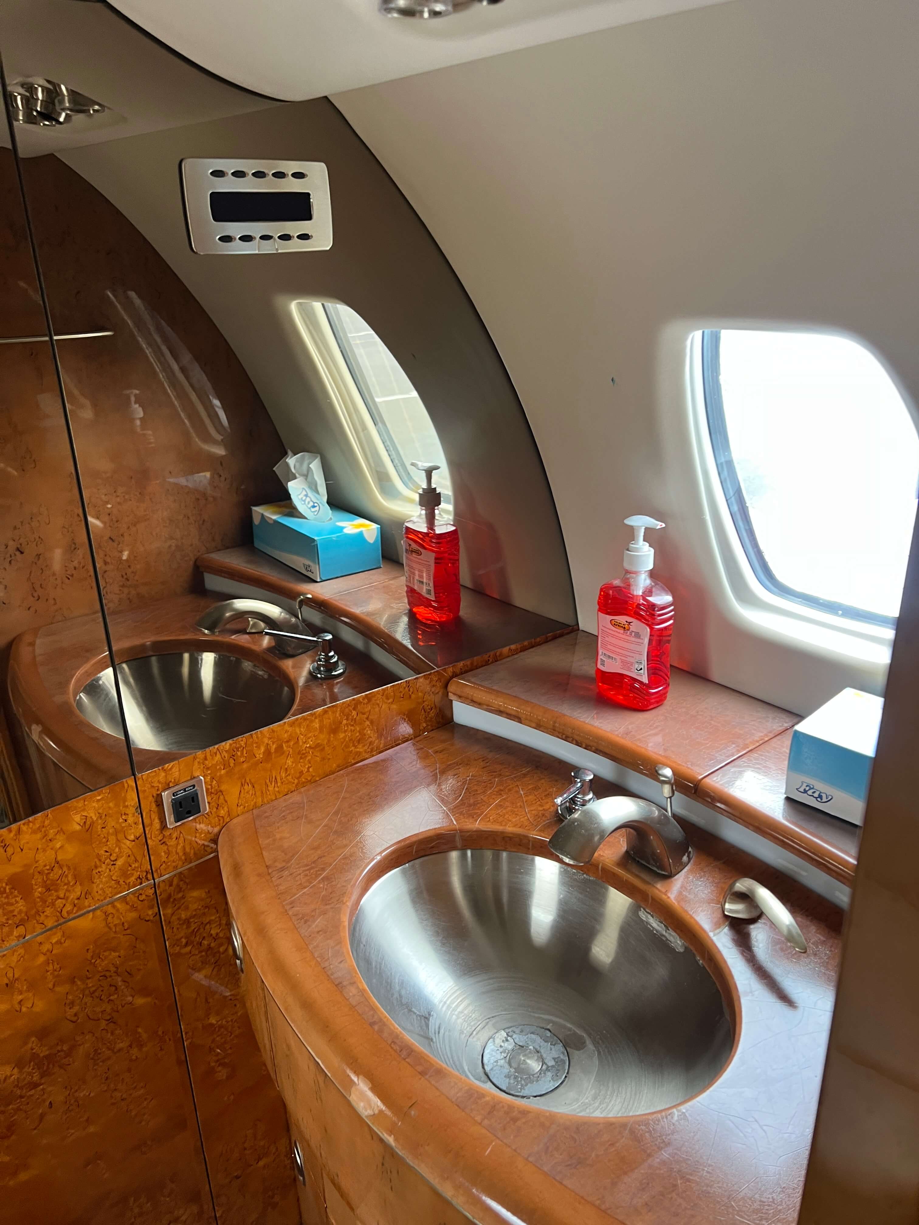 CESSNA CITATION SOVEREIGN photo 7