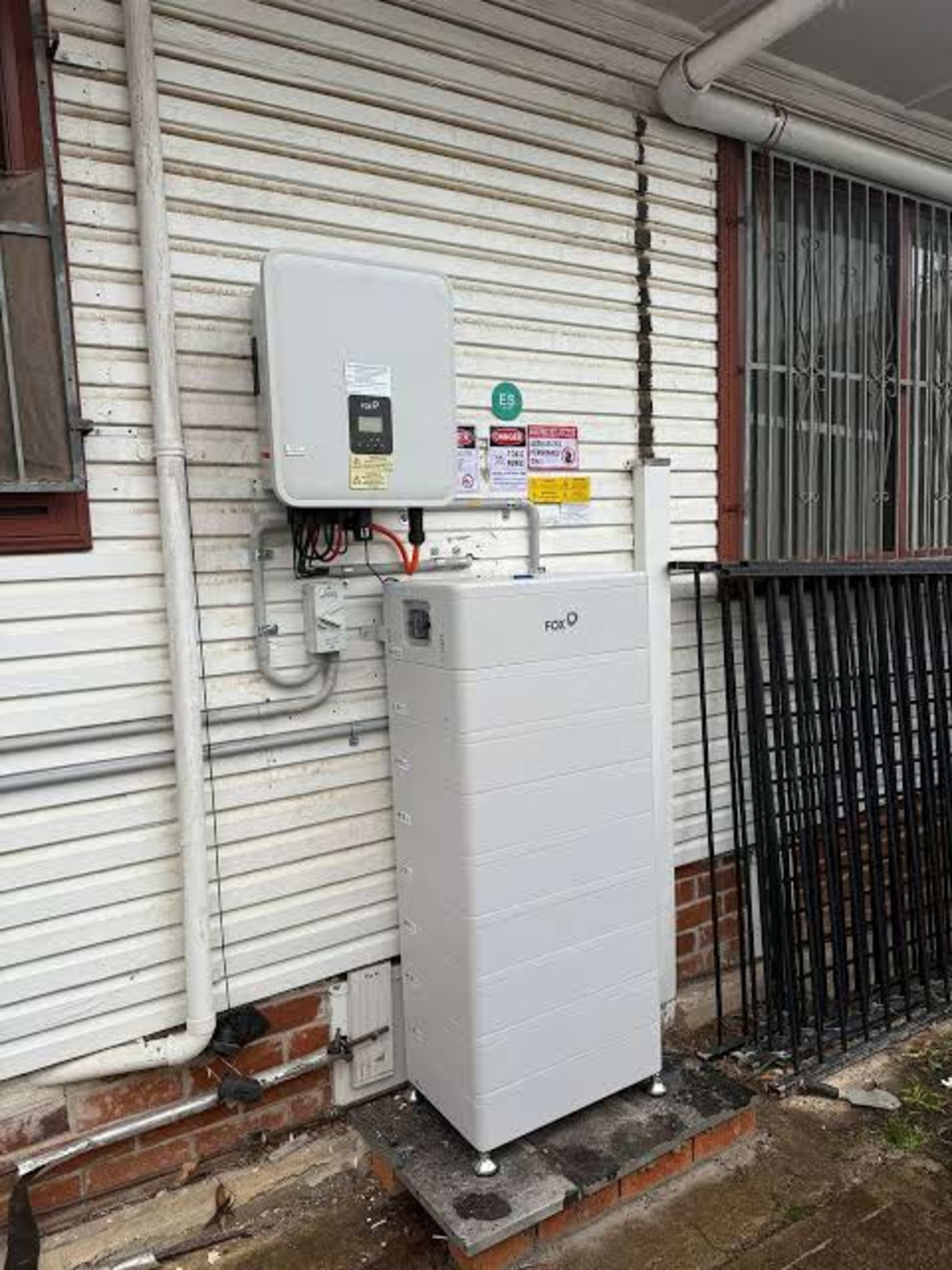 Solar Batteries & Solar Panels