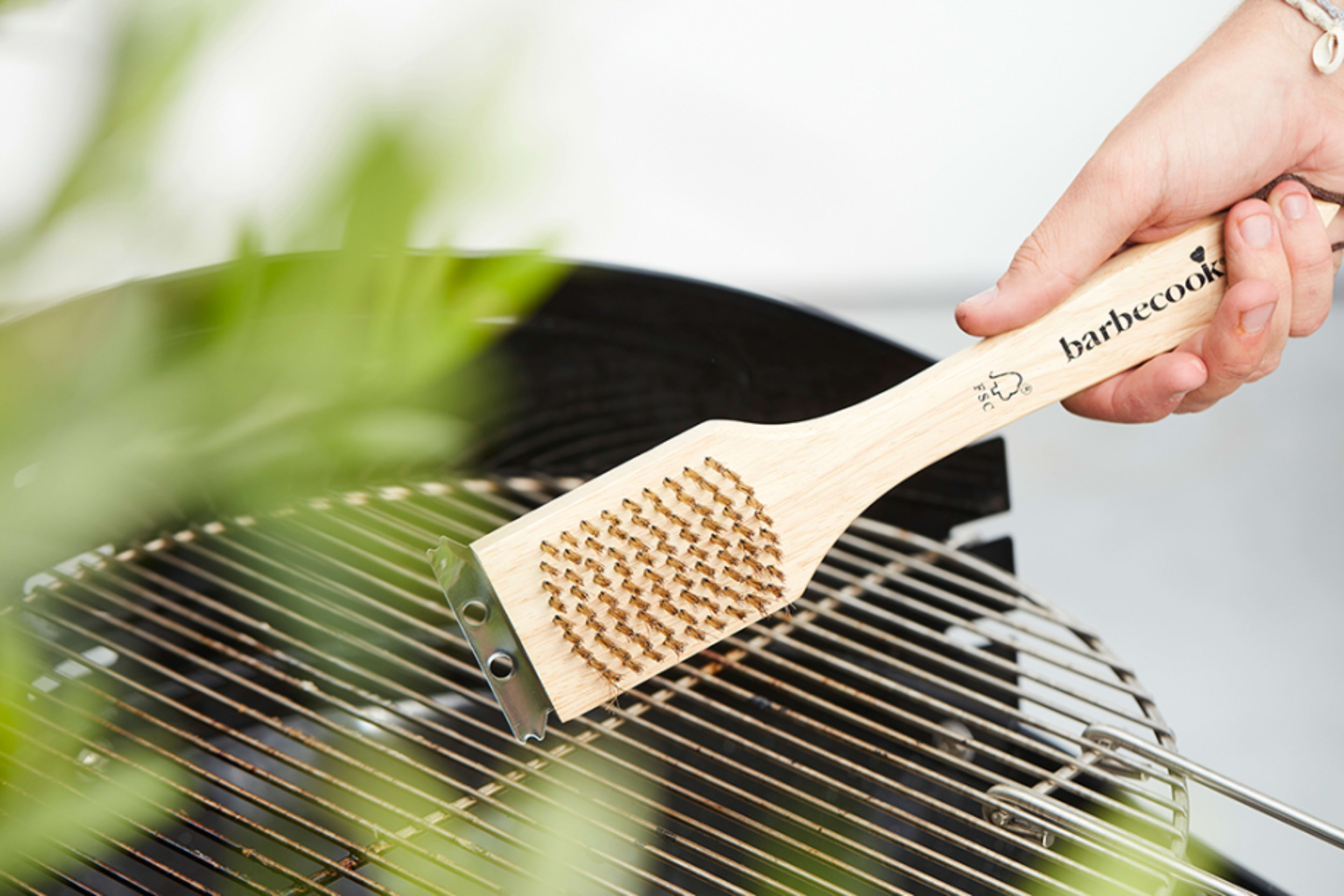 Copper and steel brush FSC®