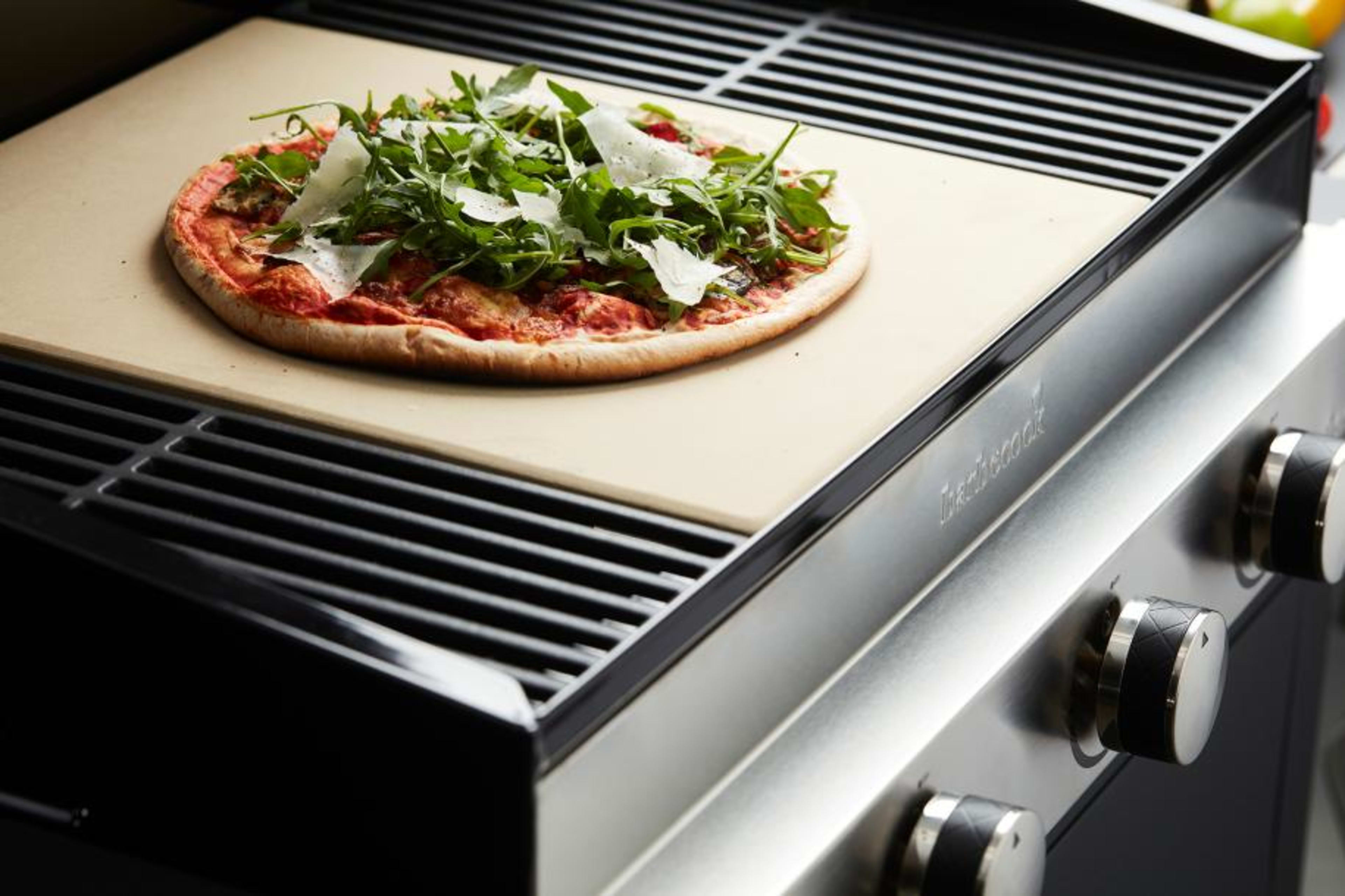 Dynamic Core pizza stone made of refractory clay