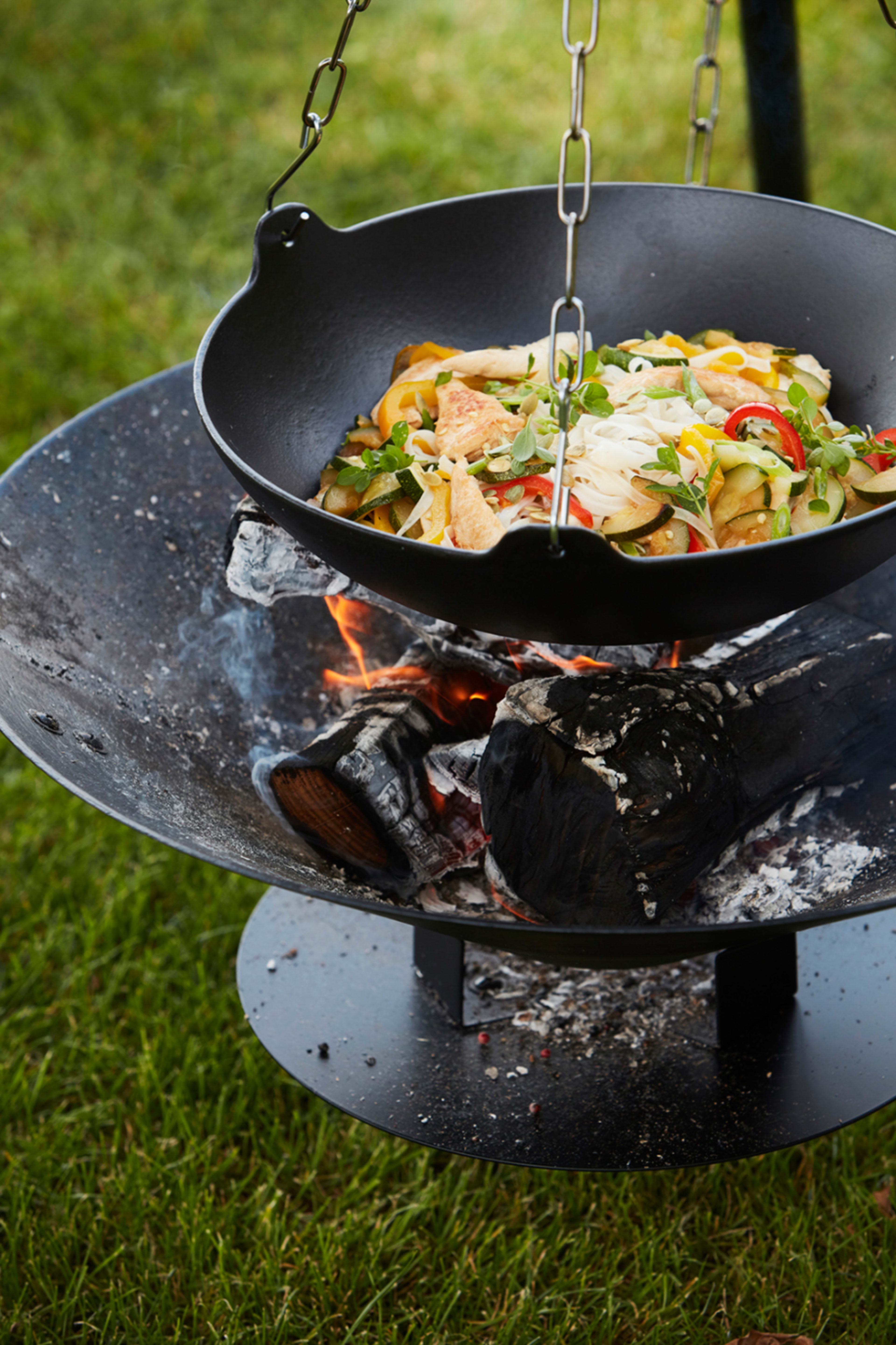 Junko cast iron wok