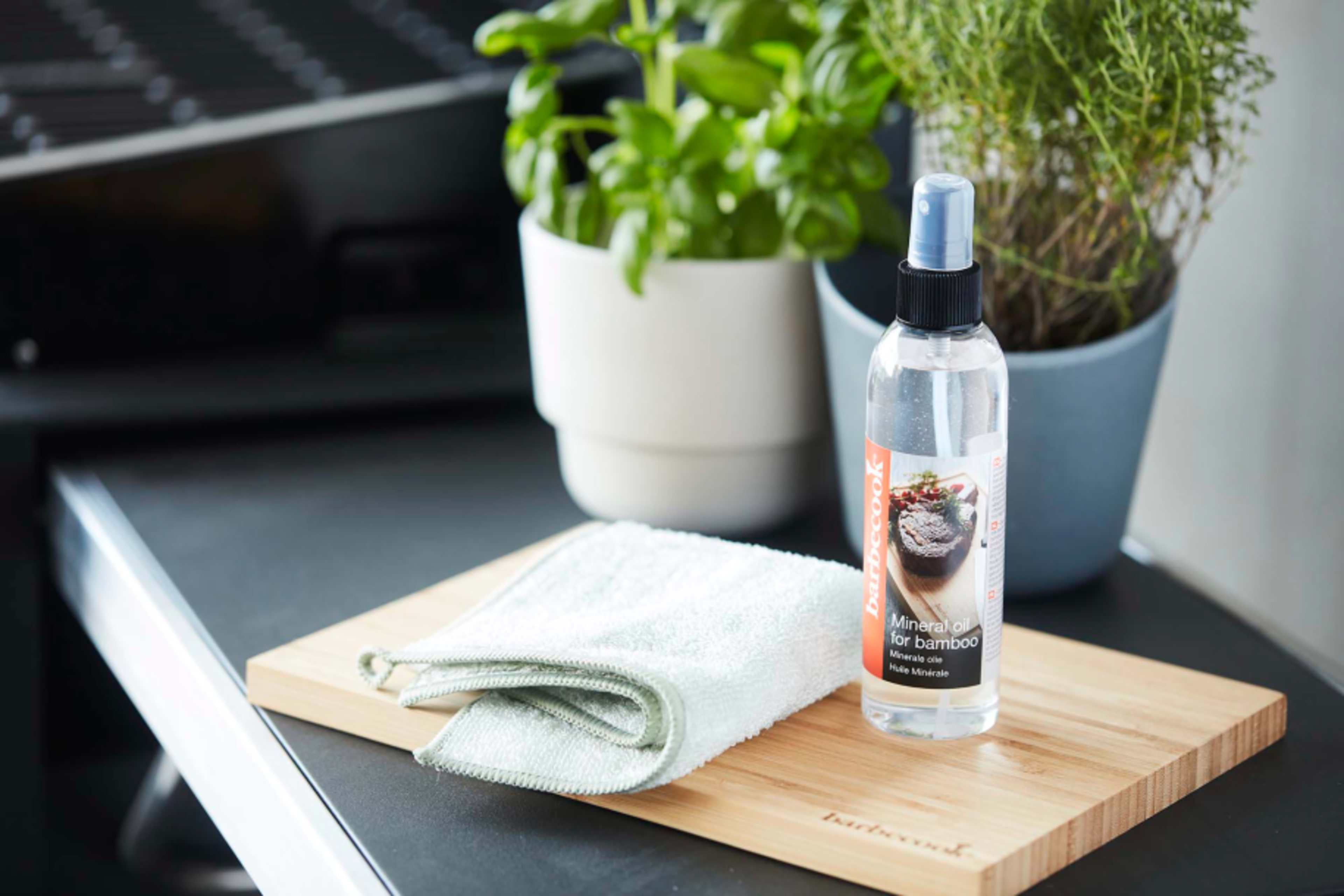 Mineral oil for maintenance bamboo & wooden boards 200ml