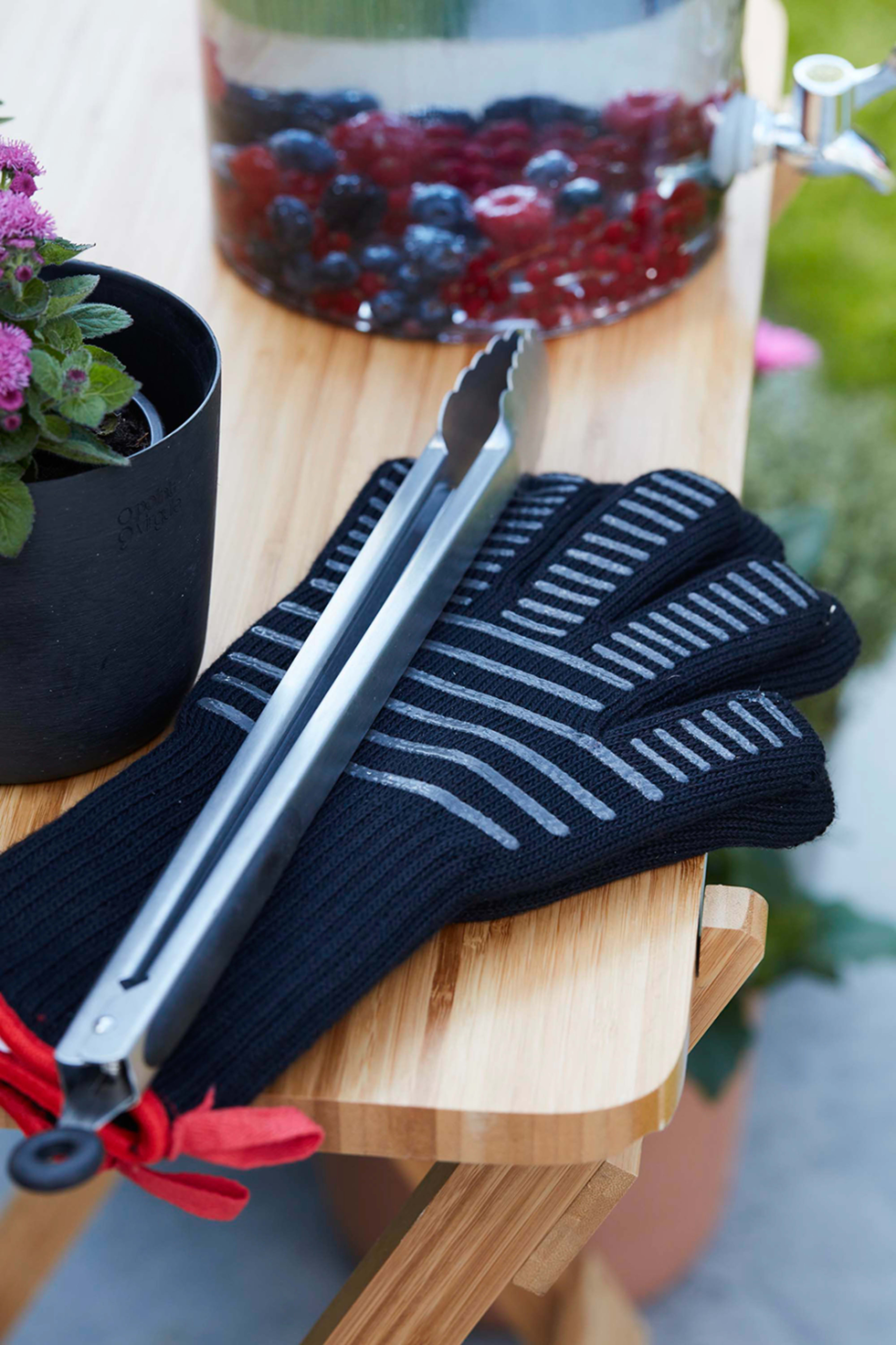 Premium pair of gloves black