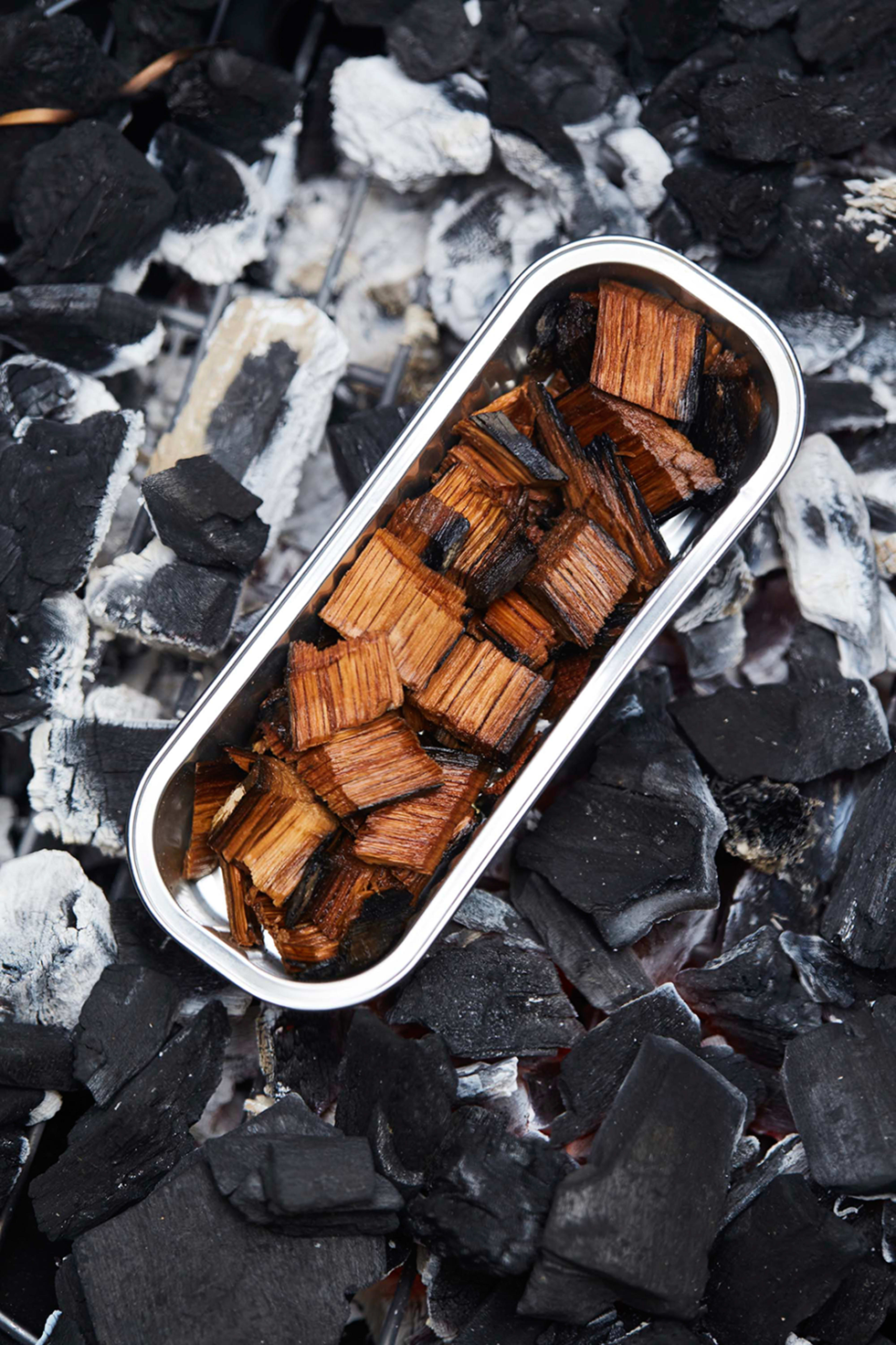 3 kinds of smoking chips oak, whiskey and red wine