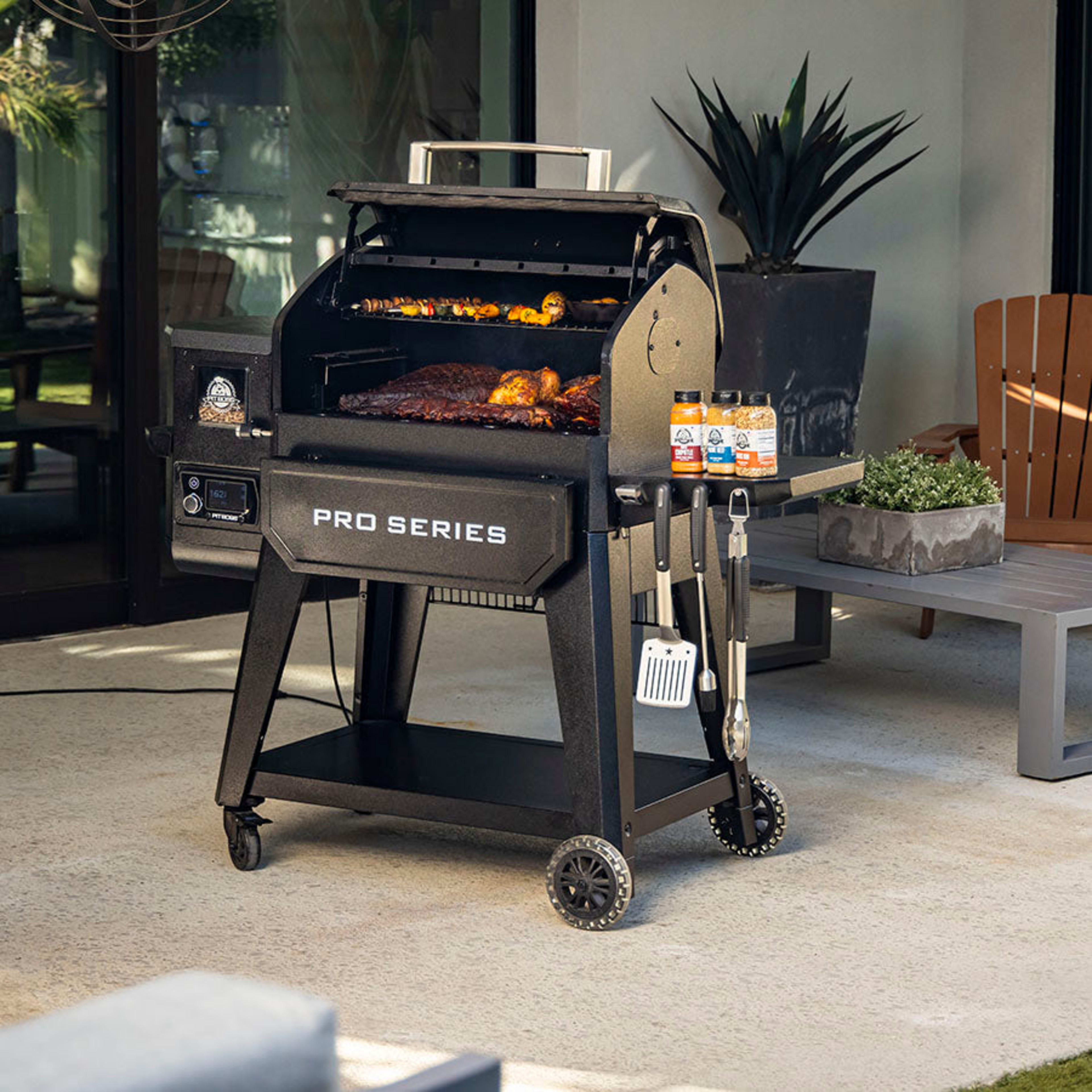 Pro Series 1300 Wood Pellet Grill