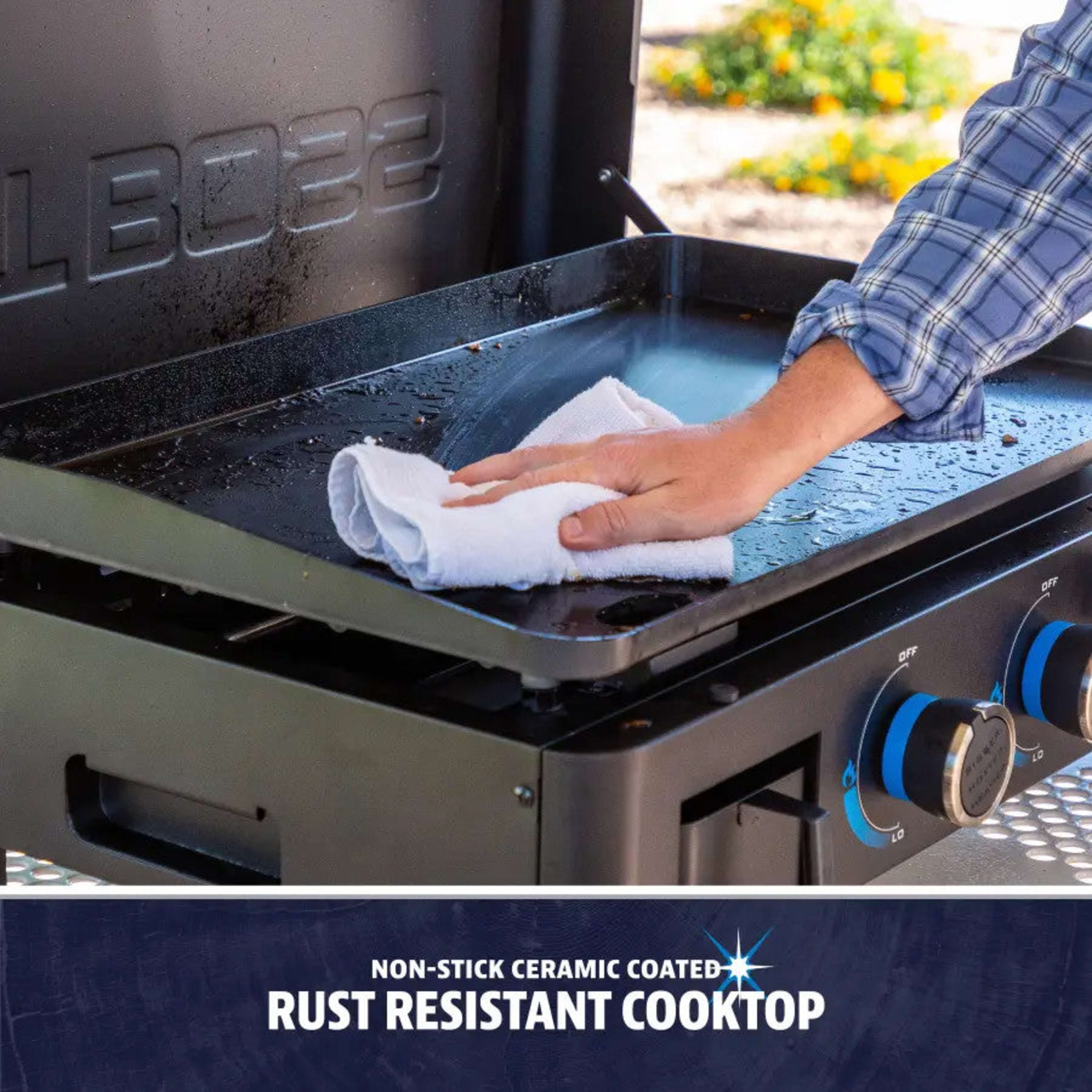 4-Burner Ultimate Lift-Off Griddle