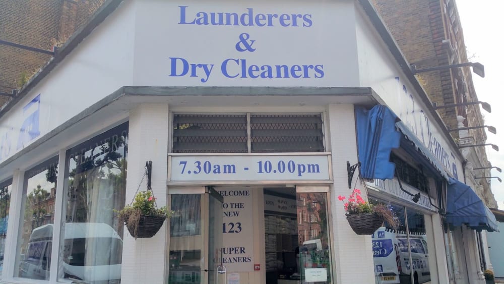 123 Cleaners Shop open seven days a week including Sunday