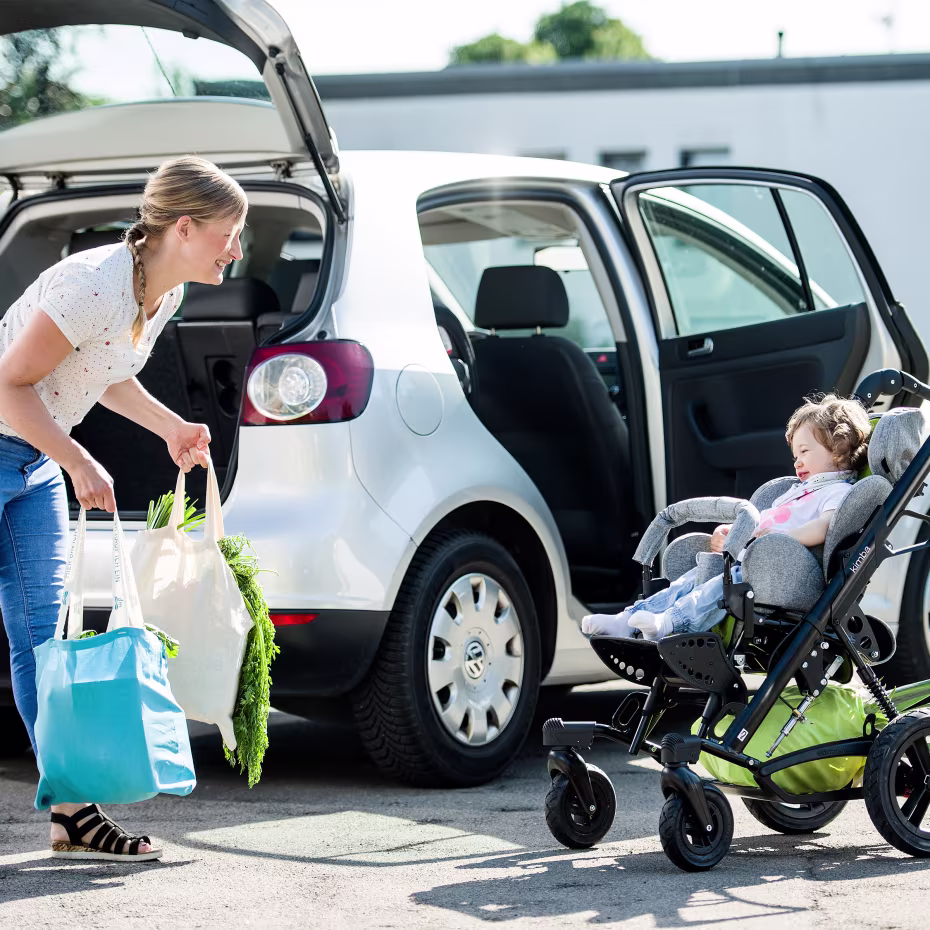 Ottobock Kimba buggy in use after shopping in the supermarket