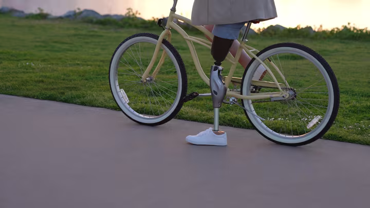 Genium X4 user Laura uses intuitive cycling