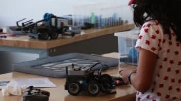 Strathcona-Tweedsmuir School Camps, Ozobot Story Explorers 4-7 years with Next Gen EduCare