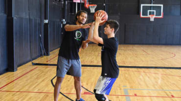 Elite Basketball Camps, Winter Warm-Up Private 1 on 1 Training - Ages 10-16