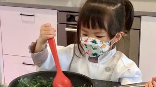 Little Kitchen Academy teaches children from ages 3 to 18 about