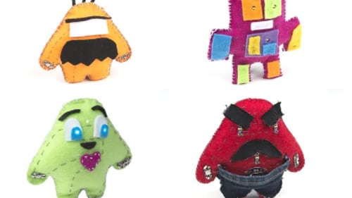  Code-it Hacks Kids, Circuits and Coding - Light Up Plushies Camp