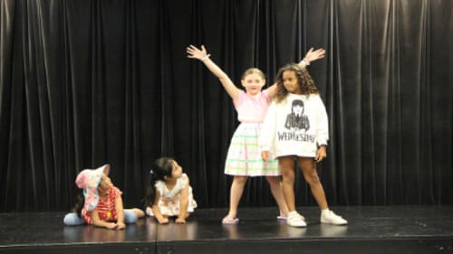 Appleby College Summer Programs, Glee Club - Arts & Media Camps