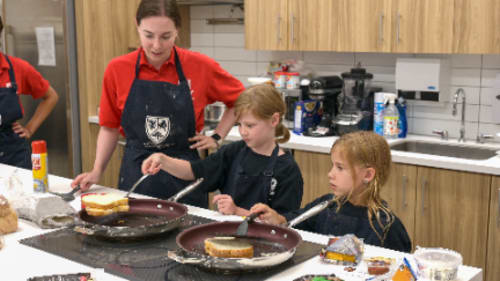 Rotherglen Summer Camp, Kitchen Kapers