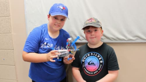 Camp KidsTown, LEGO: Builders Moving Machines - Milton