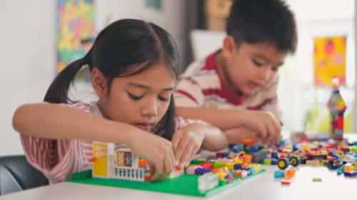YMCA of Oakville, Bricks 4 Kidz