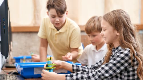 St Clare's, Oxford, Active English + STEM | Juniors
