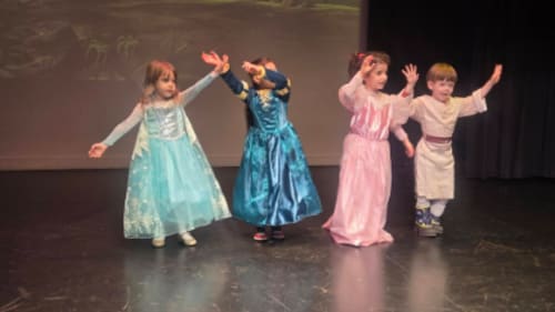 Bravo Academy for the Performing Arts, Kinder Broadway (Musical Theatre Class, JK-Gr 2) | SING, ACT, & DANCE WITH FRIENDS