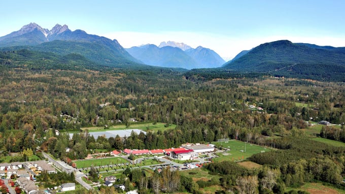 Meadowridge School - Meadowridge School Campus with the Golden Ears Mountains in the background. 