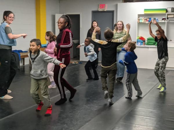 Oak Learners - Our new Dance Studio is perfect for keeping our bodies moving and grooving! Daily Yoga and Physical Literacy classes are loved by children and adults of all ages.  