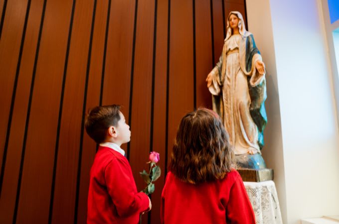 Clear Water Academy - Students in the chapel 