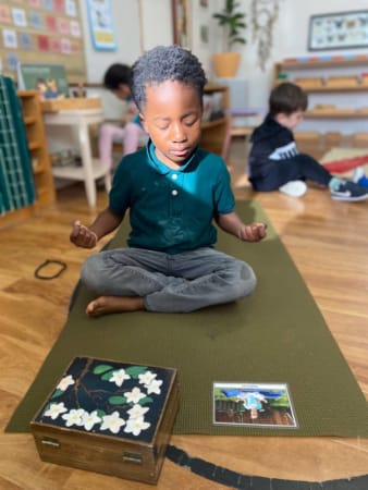 Kaban Montessori School - Yoga in the classroom 