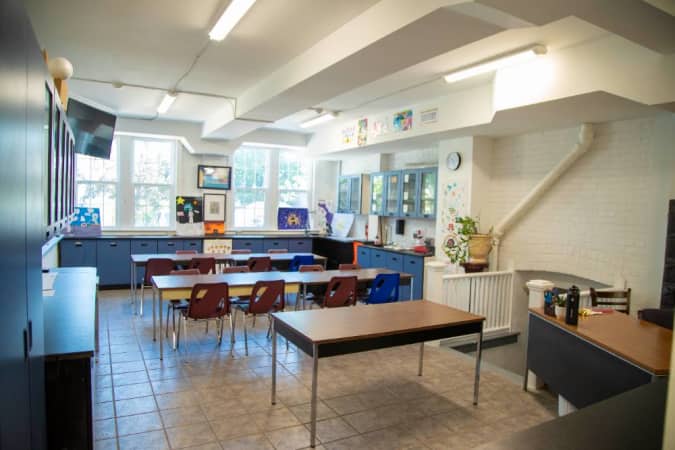 Nancy Campbell Academy - Science Classroom 