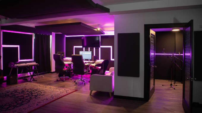 Nancy Campbell Academy - ComTech room/ Fresh and Free Studios 