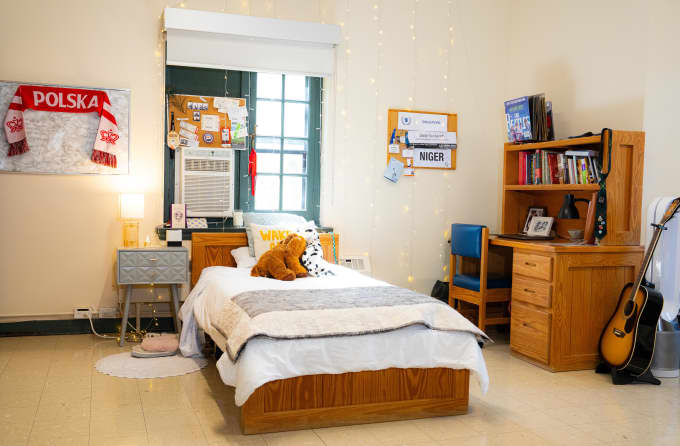 Branksome Hall - Branksome Hall Boarding Bedroom