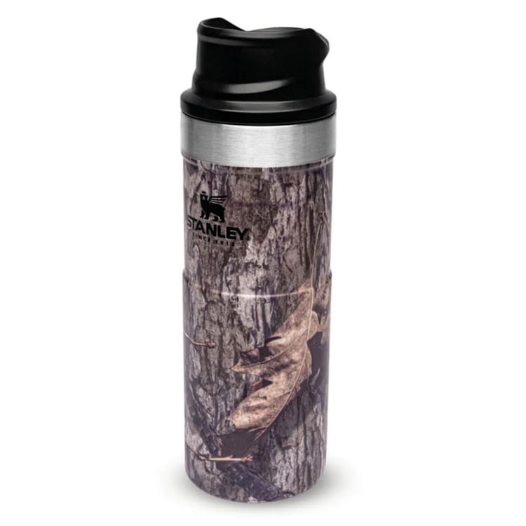 Stanley Classic Trigger Action Mug 470ml Country DNS Mossy Oak - default