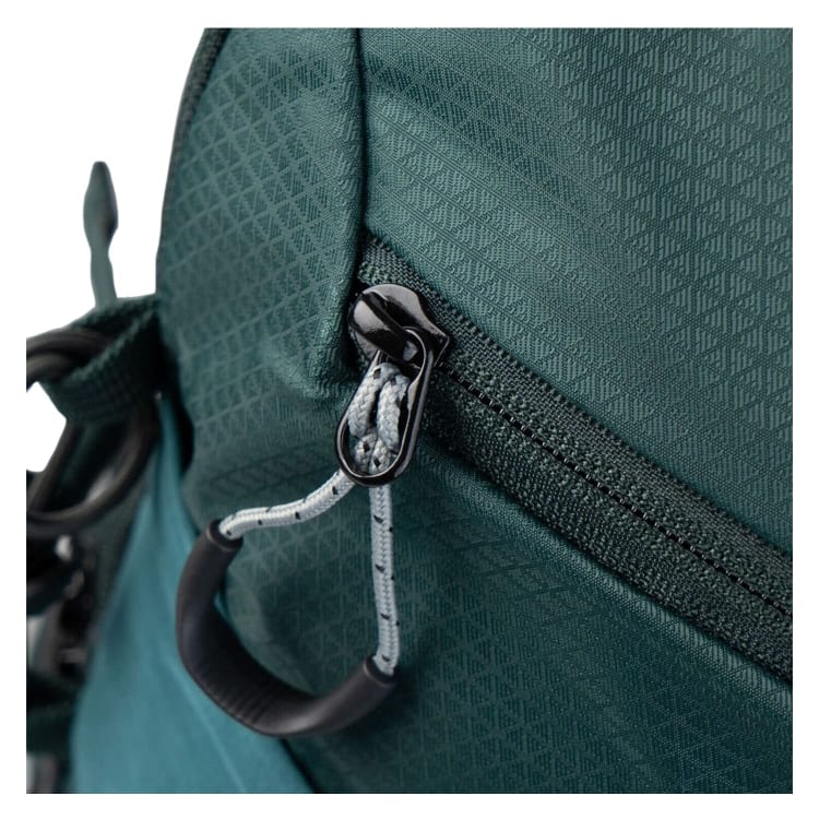 First Ascent Orion 25L - default