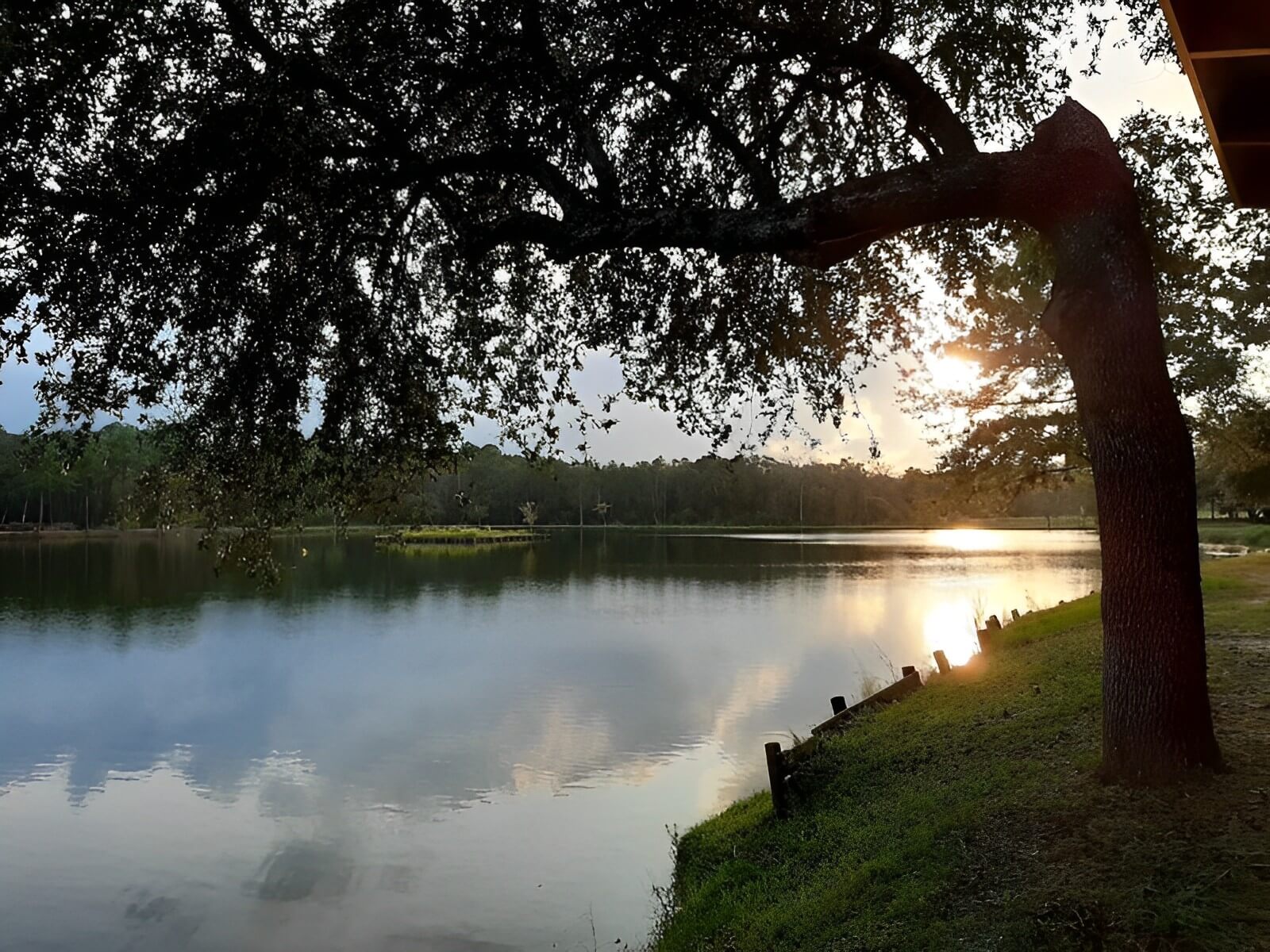 Mobile Oaks RV Resort